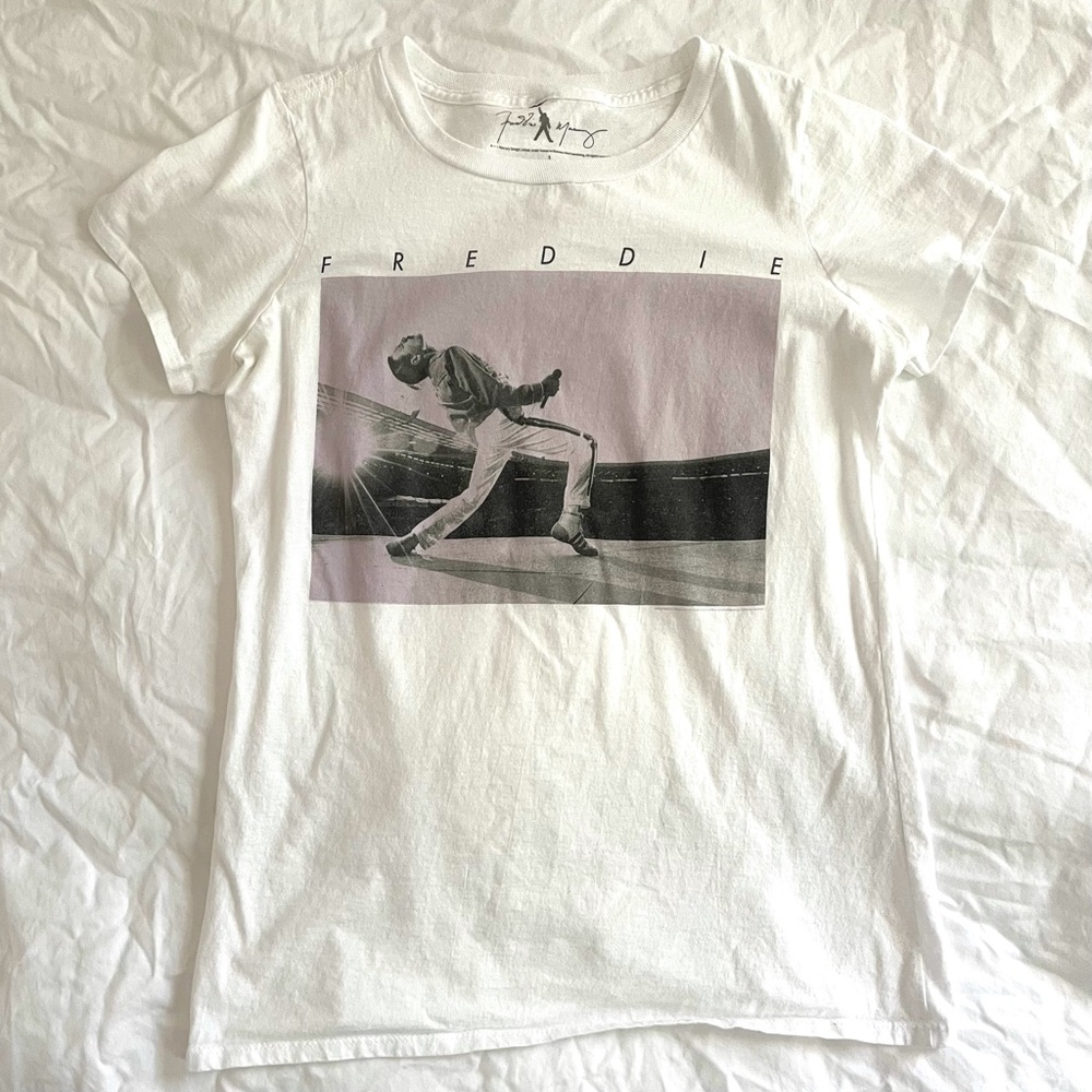 Hot Topic Juniors’ Freddie Mercury Tee